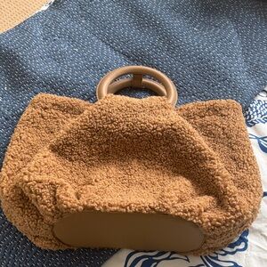 Indigo Teddy Faux-Shearling Tote in Camel